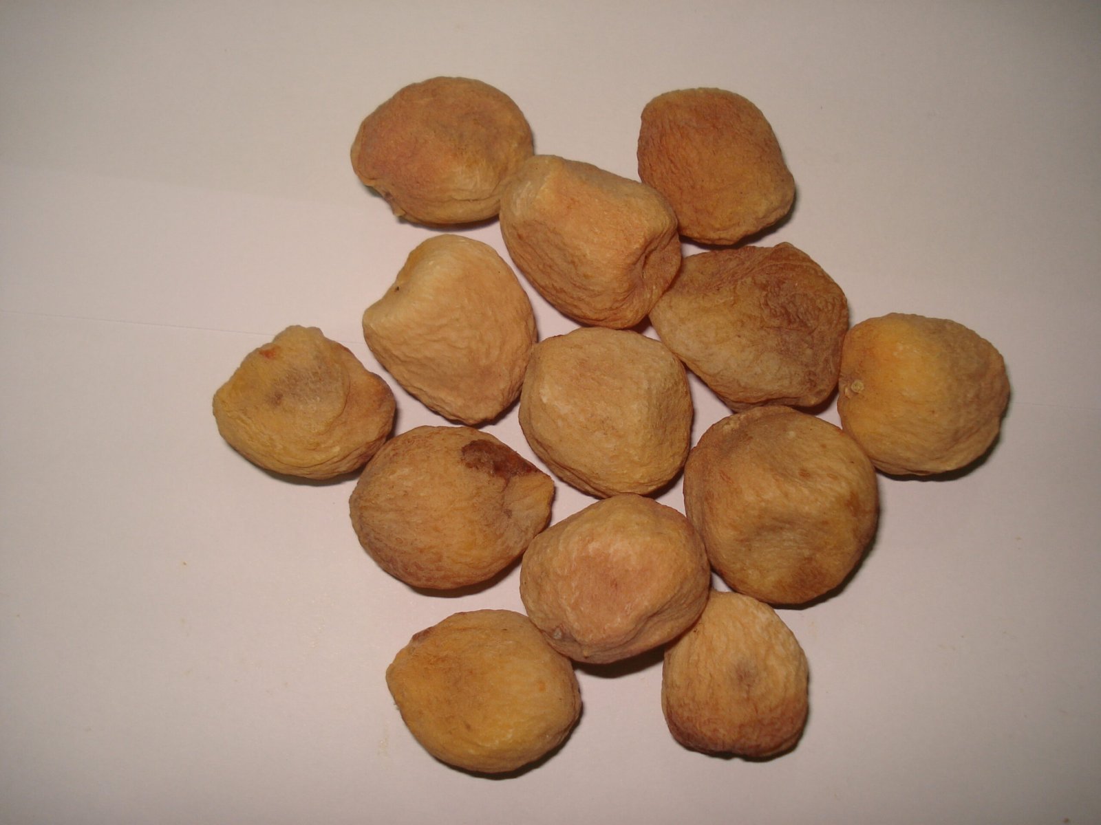 Naturally sun-dried apricots